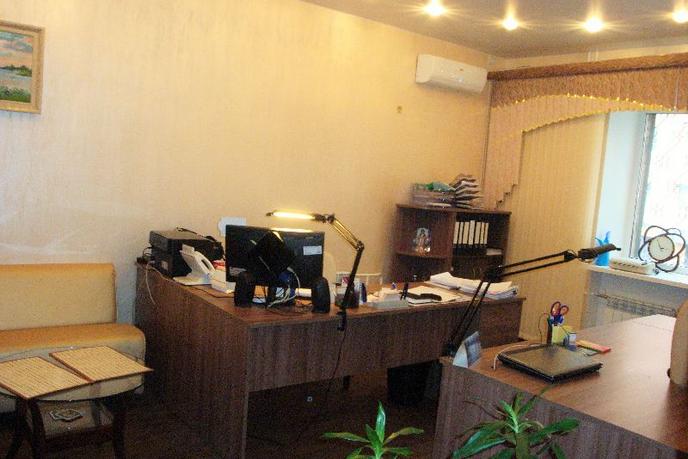 Офисное помещение в отдельно стоящем здании, продажа, в районе Центр: Дом печати, г. Тюмень