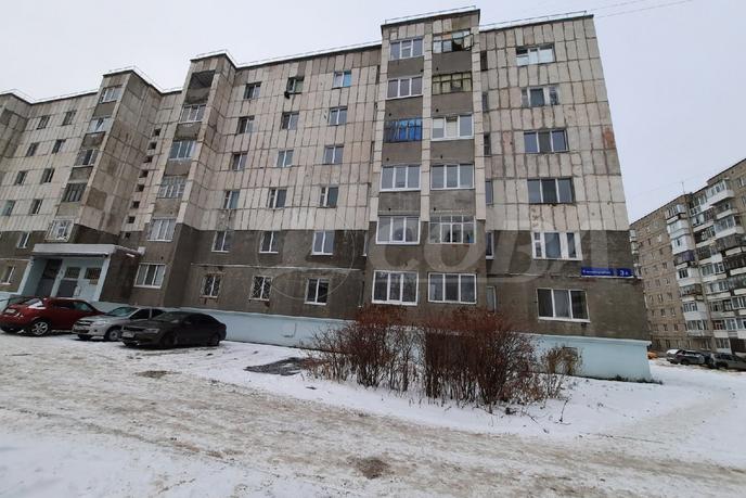 2 комнатная квартира  в районе Нагорный Тобольск, ул. 9-й микрорайон, 3А, г. Тобольск