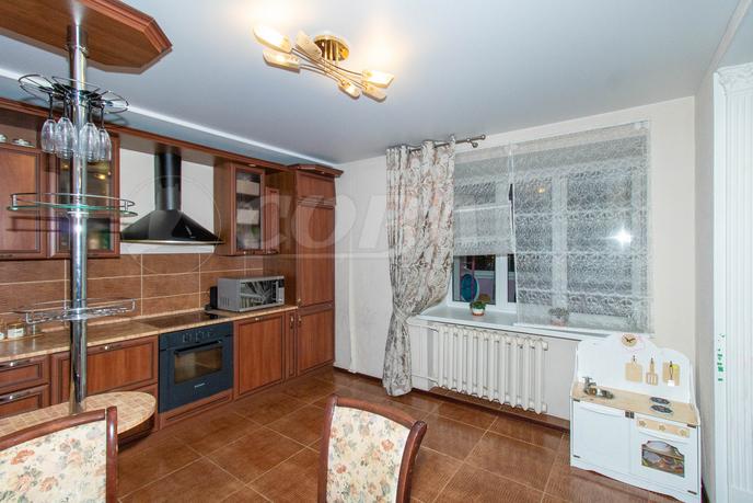 3 комнатная квартира  в районе Югра, ул. Щербакова, 146/1, г. Тюмень