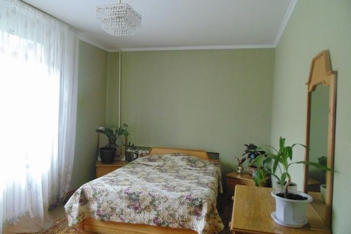 3 комнатная квартира  в районе Центр: Деловая часть, ул. Немцова, 72, г. Тюмень