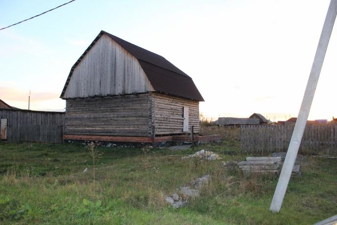 Недостроенный дом, с. Киева, по Ялуторовскому тракту