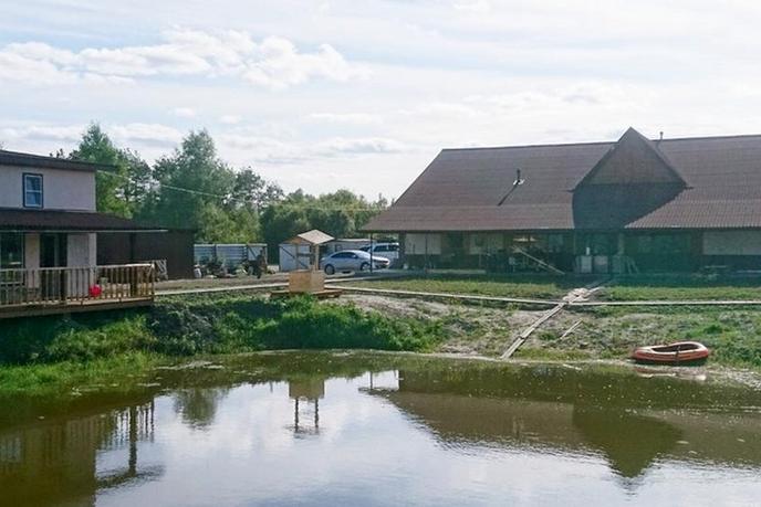 Продается дом у озера, в районе БСИ-2, г. Тобольск