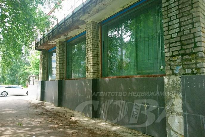Нежилое помещение в жилом доме, продажа, в районе Нагорный Тобольск, г. Тобольск