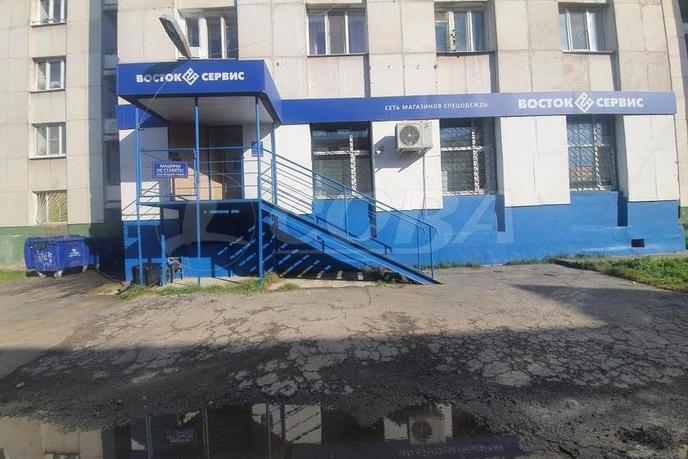 Нежилое помещение в отдельно стоящем здании, продажа, в районе Нагорный Тобольск, г. Тобольск