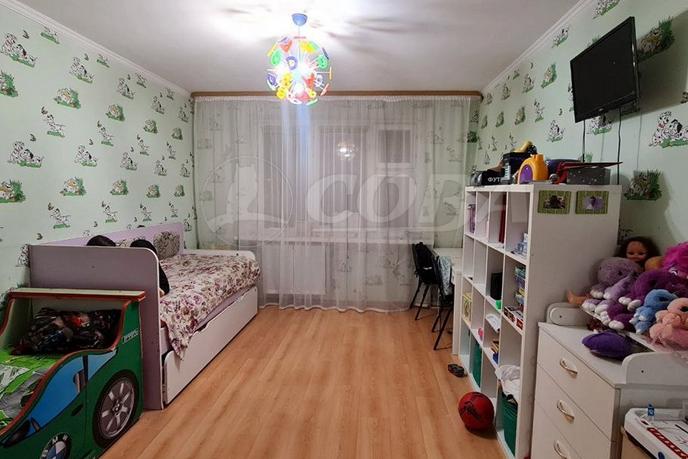 3 комнатная квартира  в Тюменском-3 мкрн., ул. Николая Семенова, 27, г. Тюмень