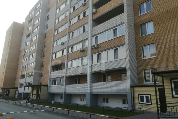 3 комнатная квартира  в районе Тарманы, ул. Бирюзова, 6Б, г. Тюмень