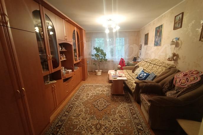 3 комнатная квартира  в районе Нефтегазового университета, ул. Одесская, 36, г. Тюмень