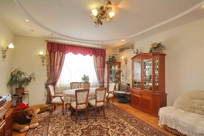 3 комнатная квартира  в районе Дом Обороны, ул. Луначарского, 47, г. Тюмень