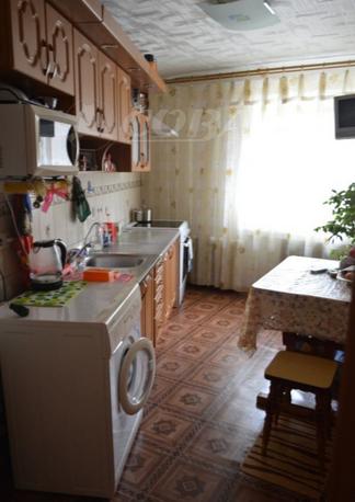 4 комнатная квартира  в районе Войновка, ул. Космонавтов, 1Б, г. Тюмень