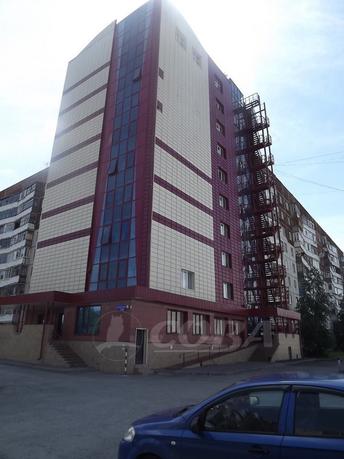 Офисное помещение в бизнес-центре, аренда, в районе Червишевского тр., г. Тюмень