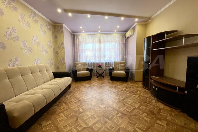 1 комнатная квартира  в районе ТРЦ Аврора, ул. Дзержинского, 4, г. Сургут